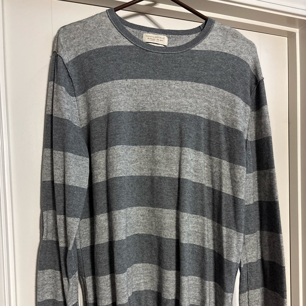 Banana Republic Men’s Striped Sweater Size L  Cotton Cashmere Blend Gray Stripe
